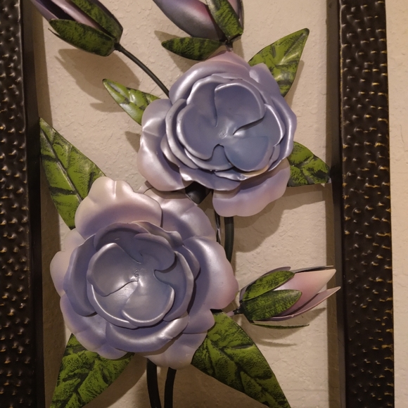 Beautiful Floral Metal Art Decor - Picture 2 of 4